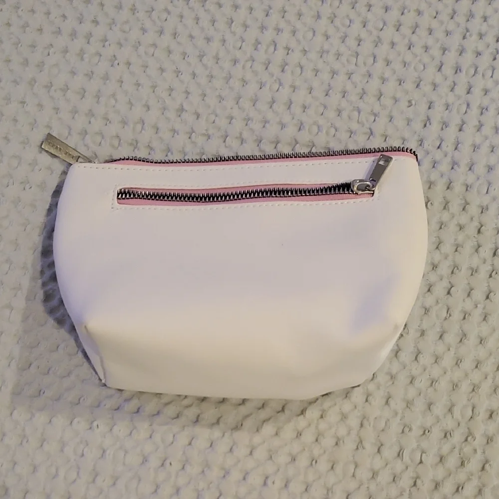Rae Dunn White Cosmetic Bag - Très Chic (17)